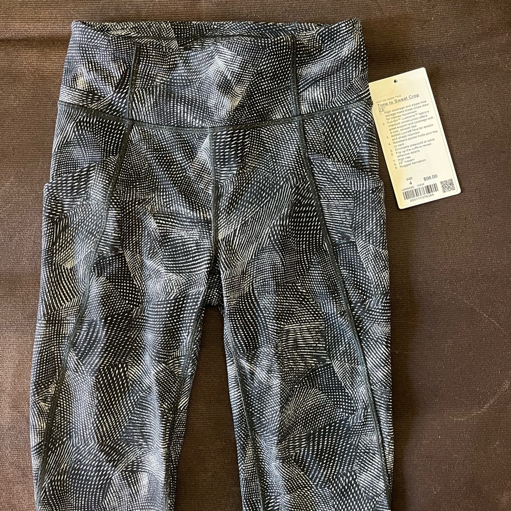 Lululemon black and white leggings NEW with tags